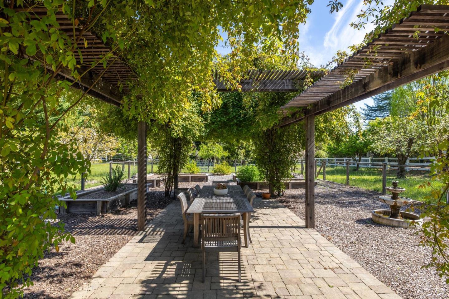 Detail Gallery Image 69 of 113 For 23020 Old Santa Cruz Hwy, Los Gatos,  CA 95033 - 5 Beds | 5/1 Baths