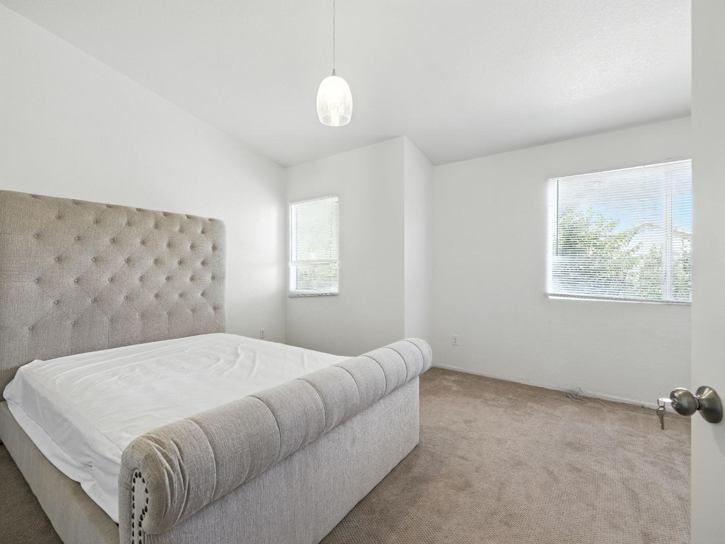 Detail Gallery Image 15 of 32 For 44131 Sunmist Ct, Lancaster,  CA 93535 - 7 Beds | 3 Baths