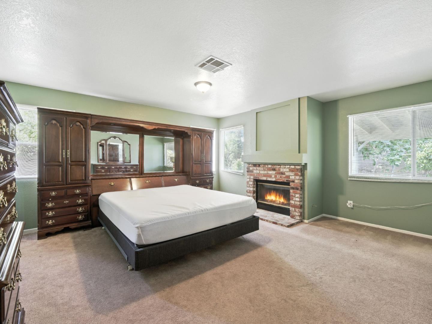 Detail Gallery Image 21 of 32 For 44131 Sunmist Ct, Lancaster,  CA 93535 - 7 Beds | 3 Baths