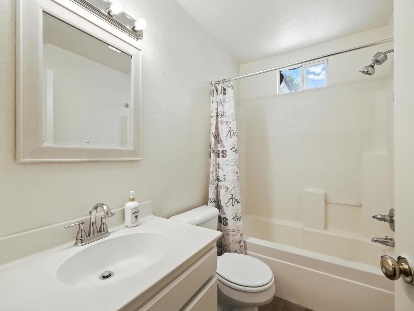 Detail Gallery Image 22 of 32 For 44131 Sunmist Ct, Lancaster,  CA 93535 - 7 Beds | 3 Baths
