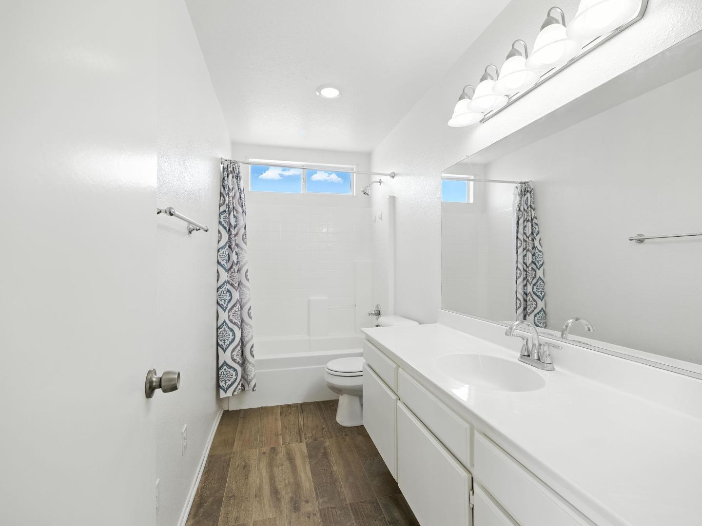 Detail Gallery Image 24 of 32 For 44131 Sunmist Ct, Lancaster,  CA 93535 - 7 Beds | 3 Baths