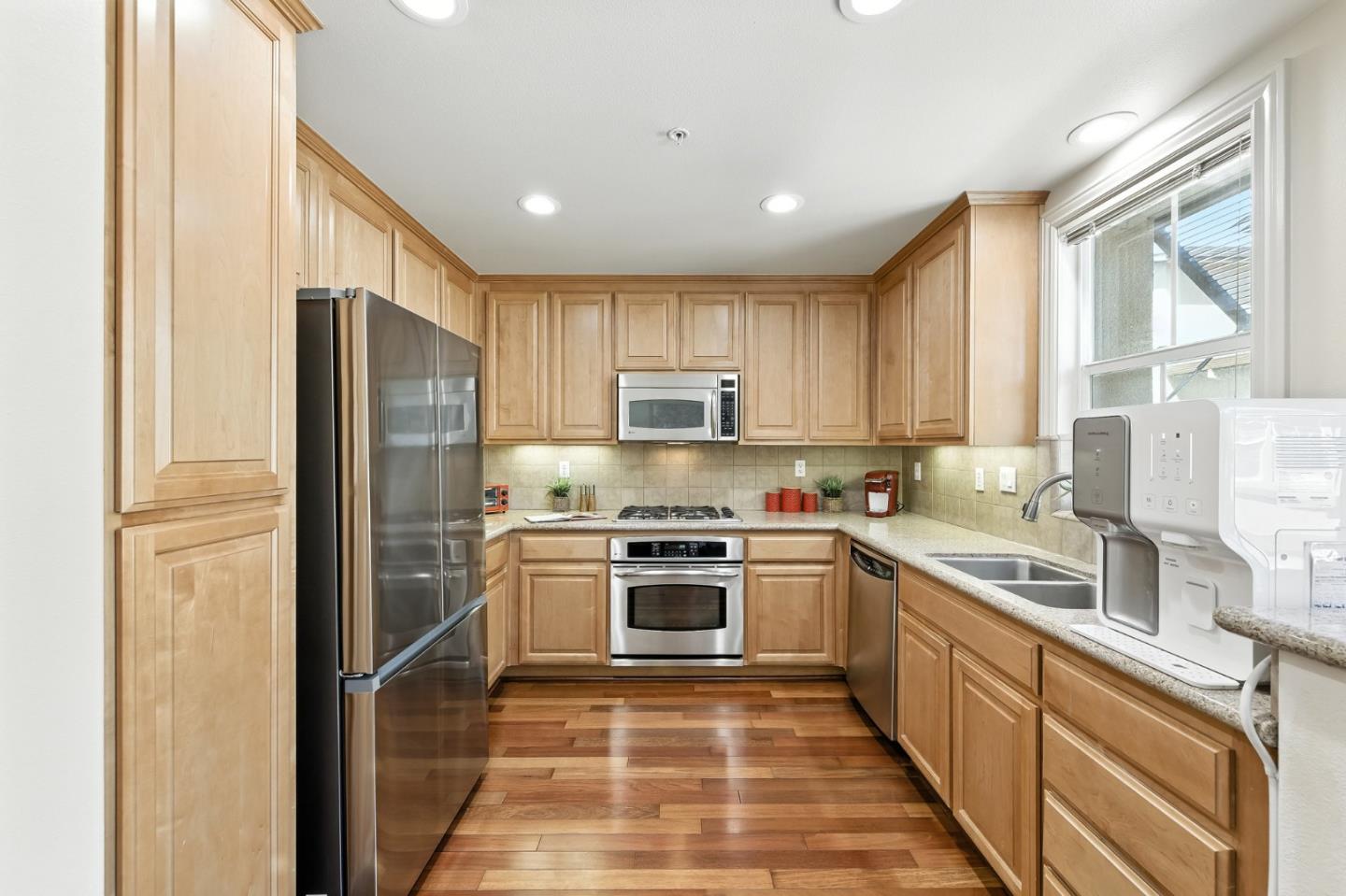 Detail Gallery Image 20 of 40 For 259 Ginko Ter, Sunnyvale,  CA 94086 - 3 Beds | 2/1 Baths