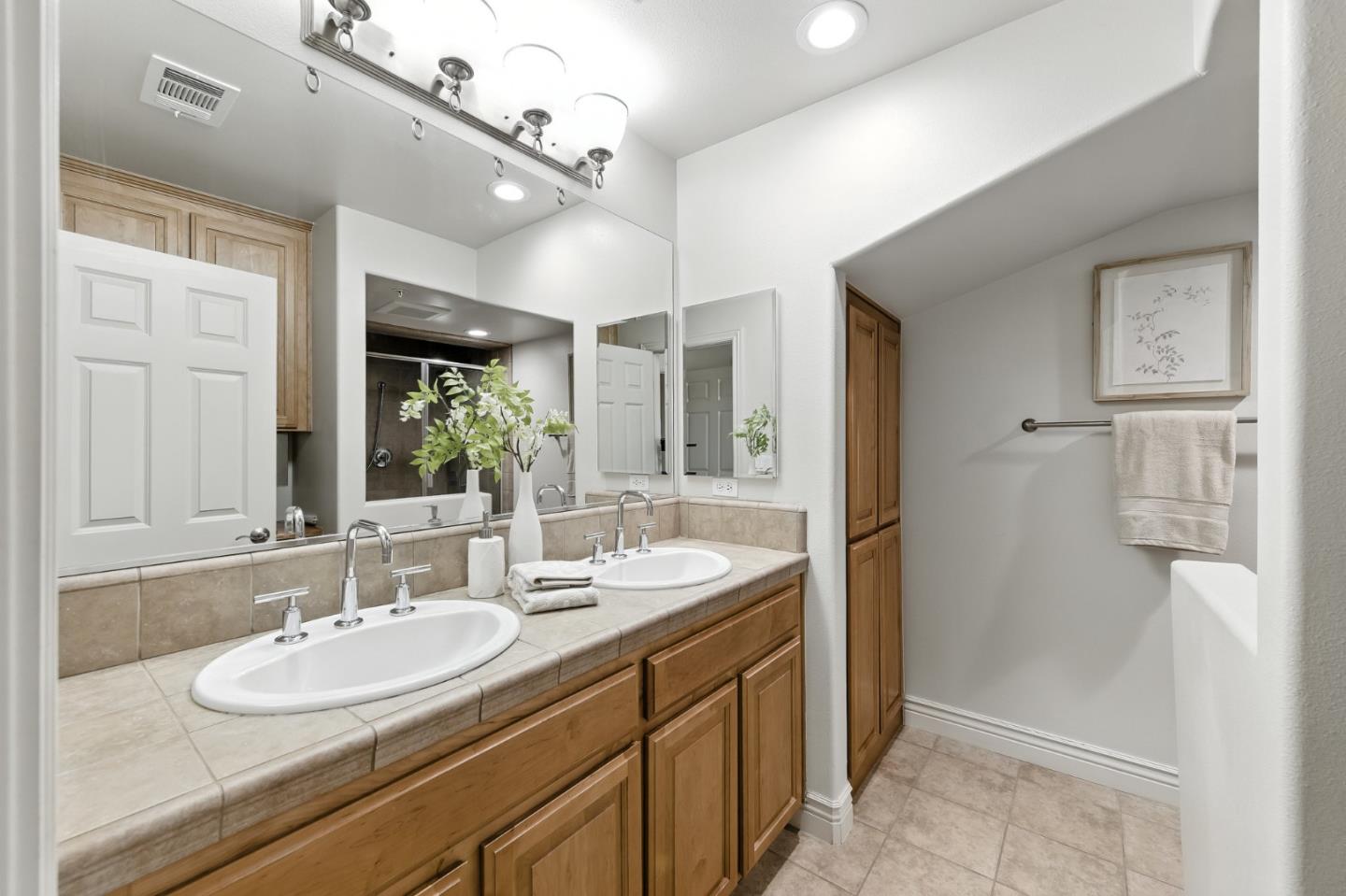 Detail Gallery Image 25 of 40 For 259 Ginko Ter, Sunnyvale,  CA 94086 - 3 Beds | 2/1 Baths