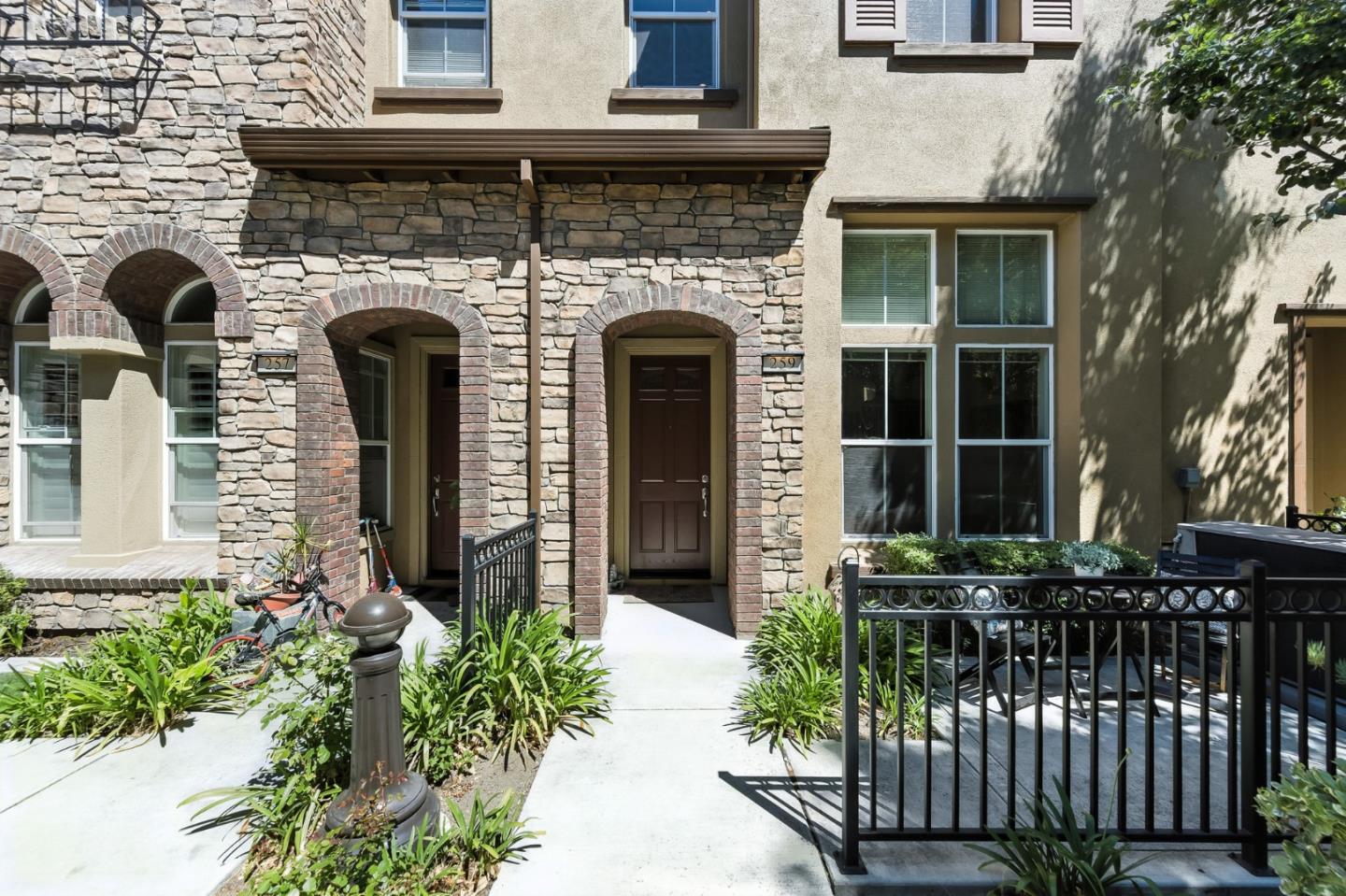 Detail Gallery Image 4 of 40 For 259 Ginko Ter, Sunnyvale,  CA 94086 - 3 Beds | 2/1 Baths
