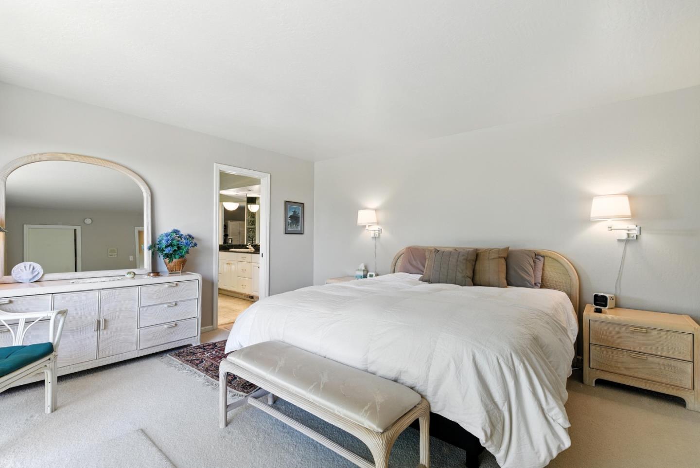 Detail Gallery Image 18 of 57 For 2935 Sherwood Dr, San Carlos,  CA 94070 - 4 Beds | 3/1 Baths