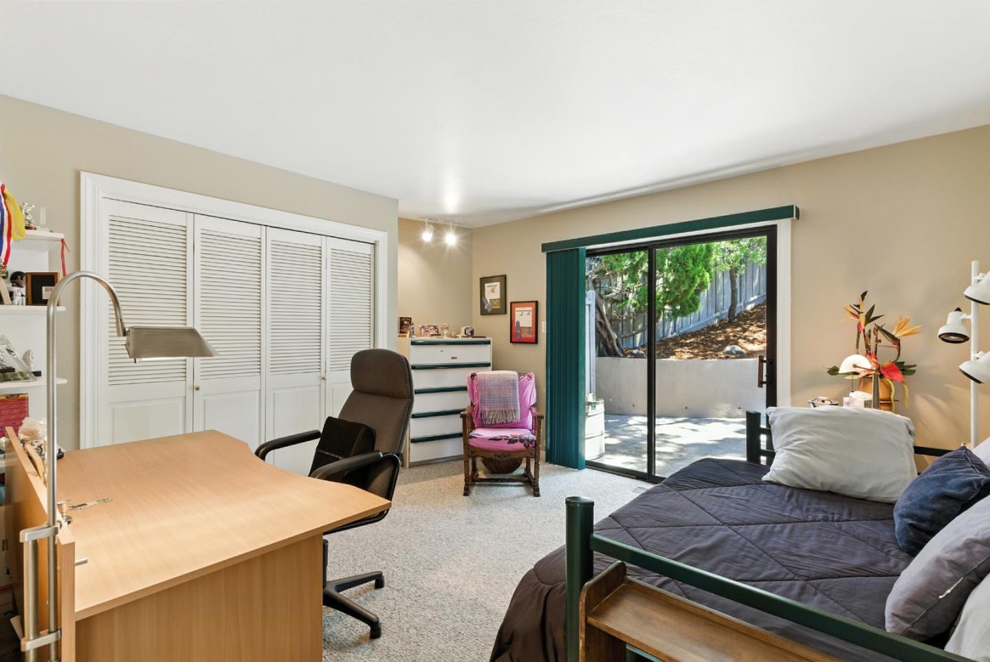 Detail Gallery Image 26 of 57 For 2935 Sherwood Dr, San Carlos,  CA 94070 - 4 Beds | 3/1 Baths