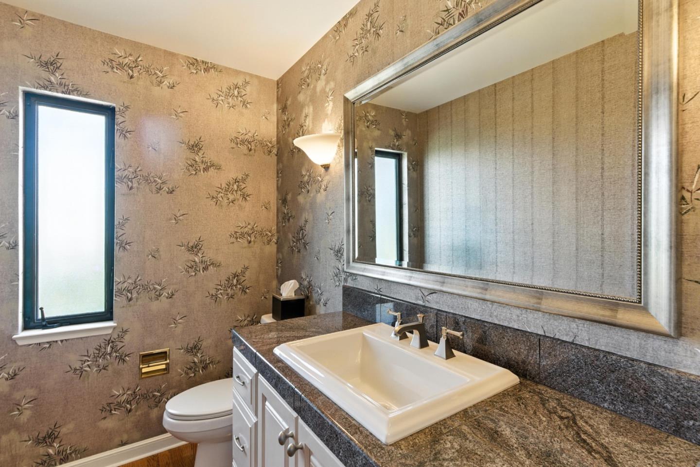 Detail Gallery Image 28 of 57 For 2935 Sherwood Dr, San Carlos,  CA 94070 - 4 Beds | 3/1 Baths
