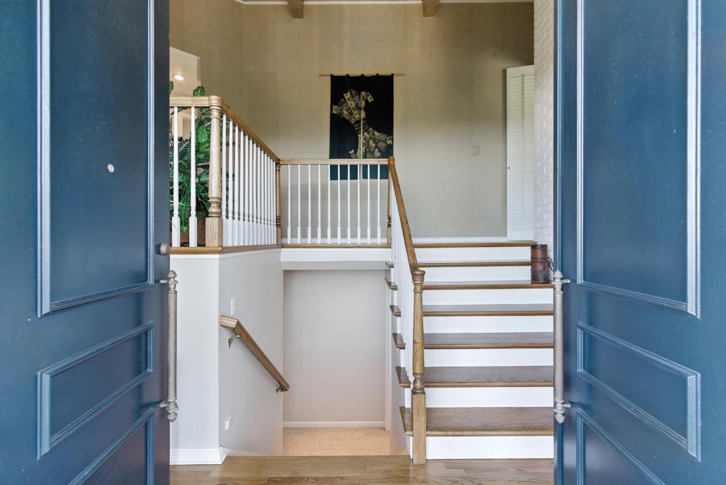 Detail Gallery Image 3 of 57 For 2935 Sherwood Dr, San Carlos,  CA 94070 - 4 Beds | 3/1 Baths