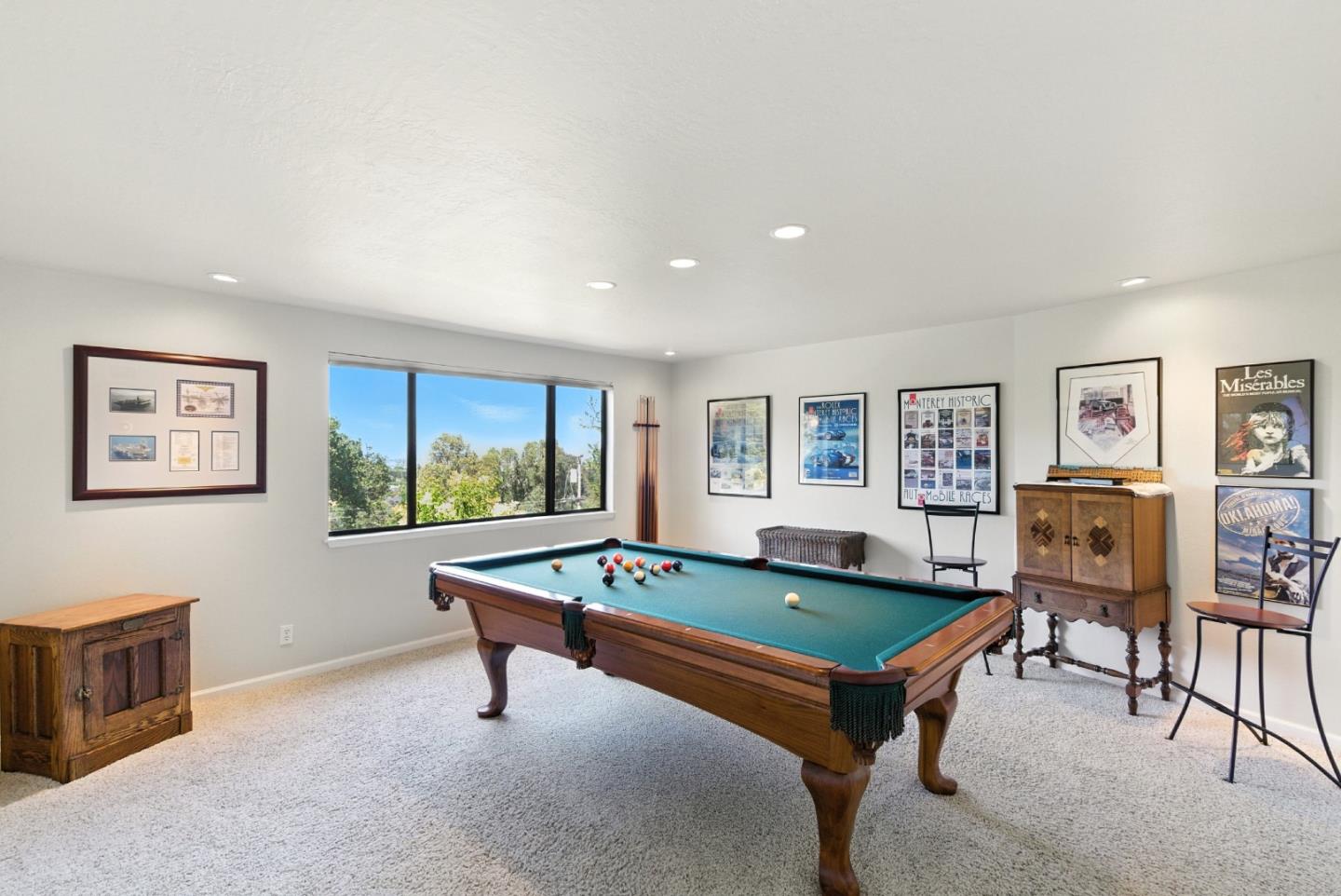 Detail Gallery Image 37 of 57 For 2935 Sherwood Dr, San Carlos,  CA 94070 - 4 Beds | 3/1 Baths