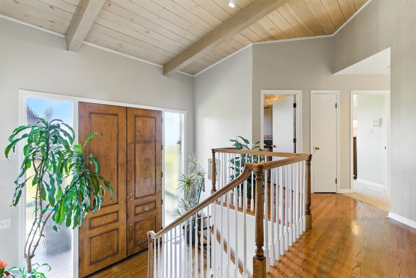Detail Gallery Image 4 of 57 For 2935 Sherwood Dr, San Carlos,  CA 94070 - 4 Beds | 3/1 Baths