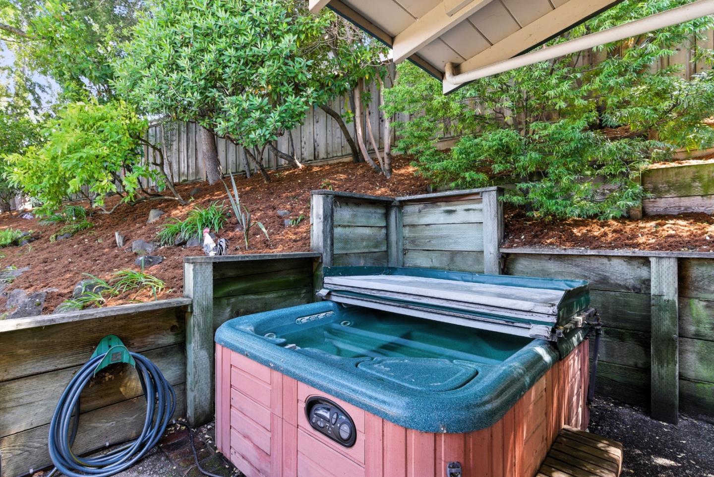 Detail Gallery Image 47 of 57 For 2935 Sherwood Dr, San Carlos,  CA 94070 - 4 Beds | 3/1 Baths