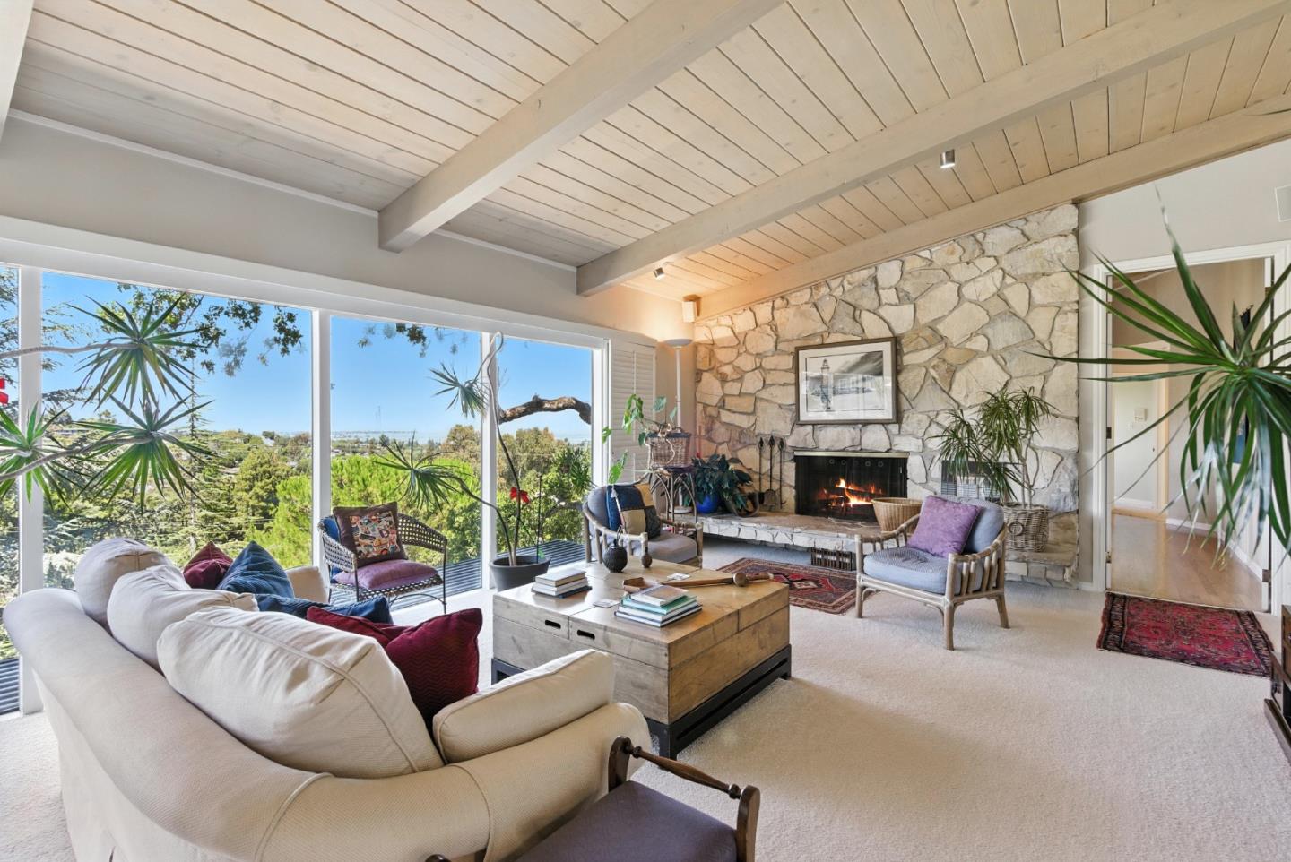 Detail Gallery Image 6 of 57 For 2935 Sherwood Dr, San Carlos,  CA 94070 - 4 Beds | 3/1 Baths