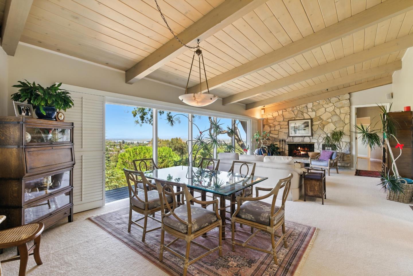 Detail Gallery Image 9 of 57 For 2935 Sherwood Dr, San Carlos,  CA 94070 - 4 Beds | 3/1 Baths