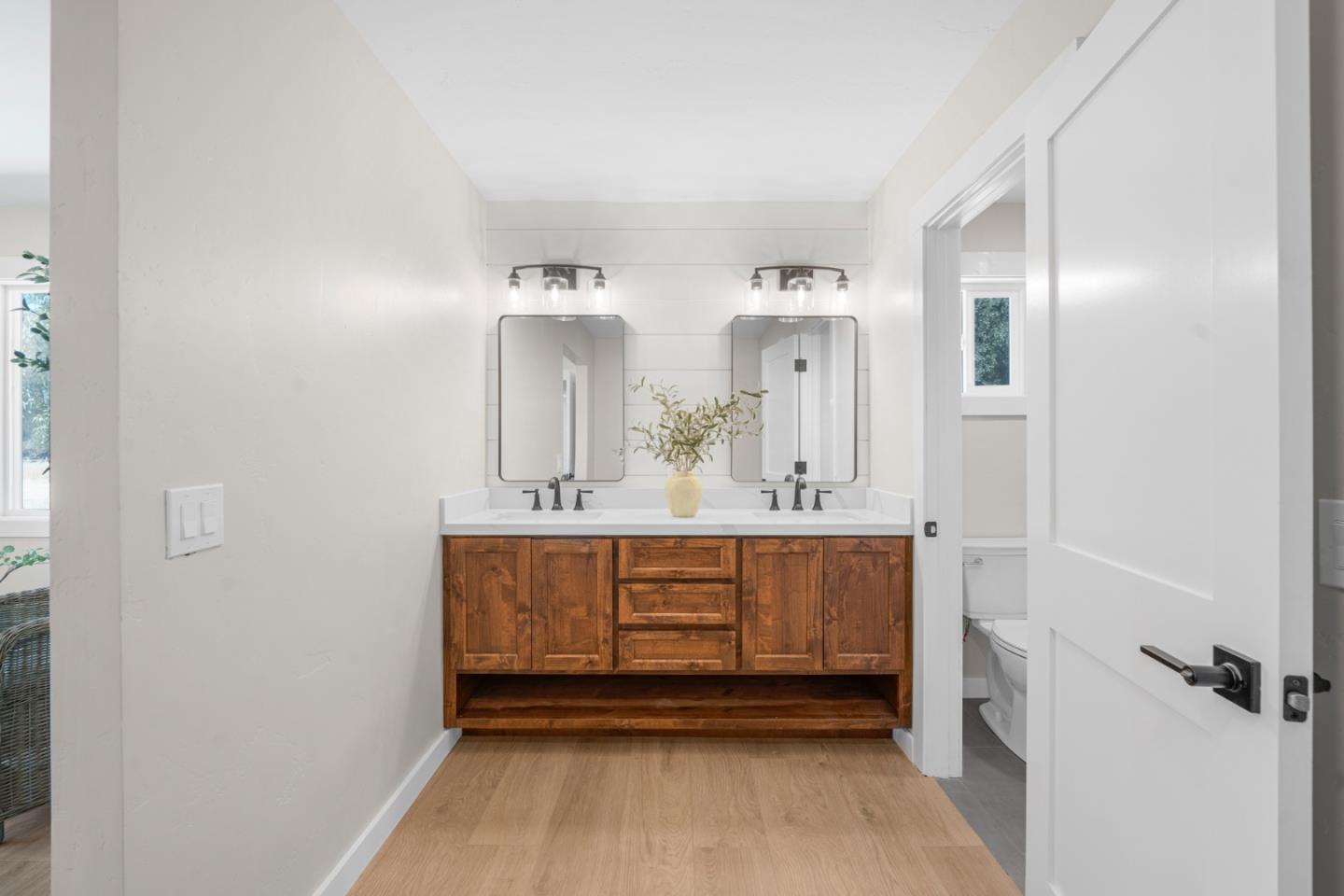 Detail Gallery Image 19 of 36 For 461 Morada Ln, Hollister,  CA 95023 - 3 Beds | 2/1 Baths
