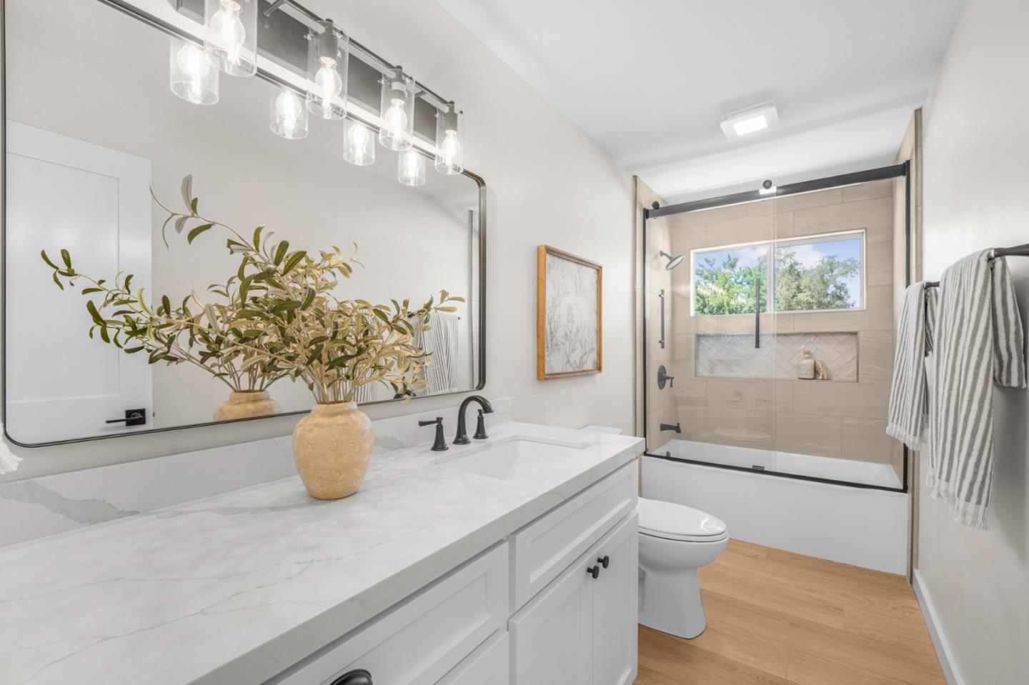 Detail Gallery Image 23 of 36 For 461 Morada Ln, Hollister,  CA 95023 - 3 Beds | 2/1 Baths