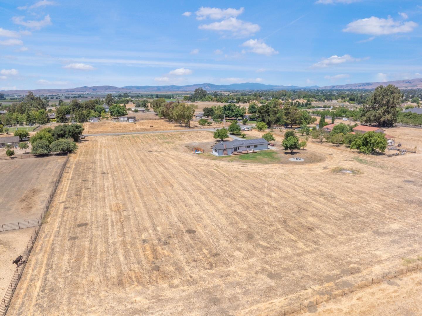 Detail Gallery Image 32 of 36 For 461 Morada Ln, Hollister,  CA 95023 - 3 Beds | 2/1 Baths