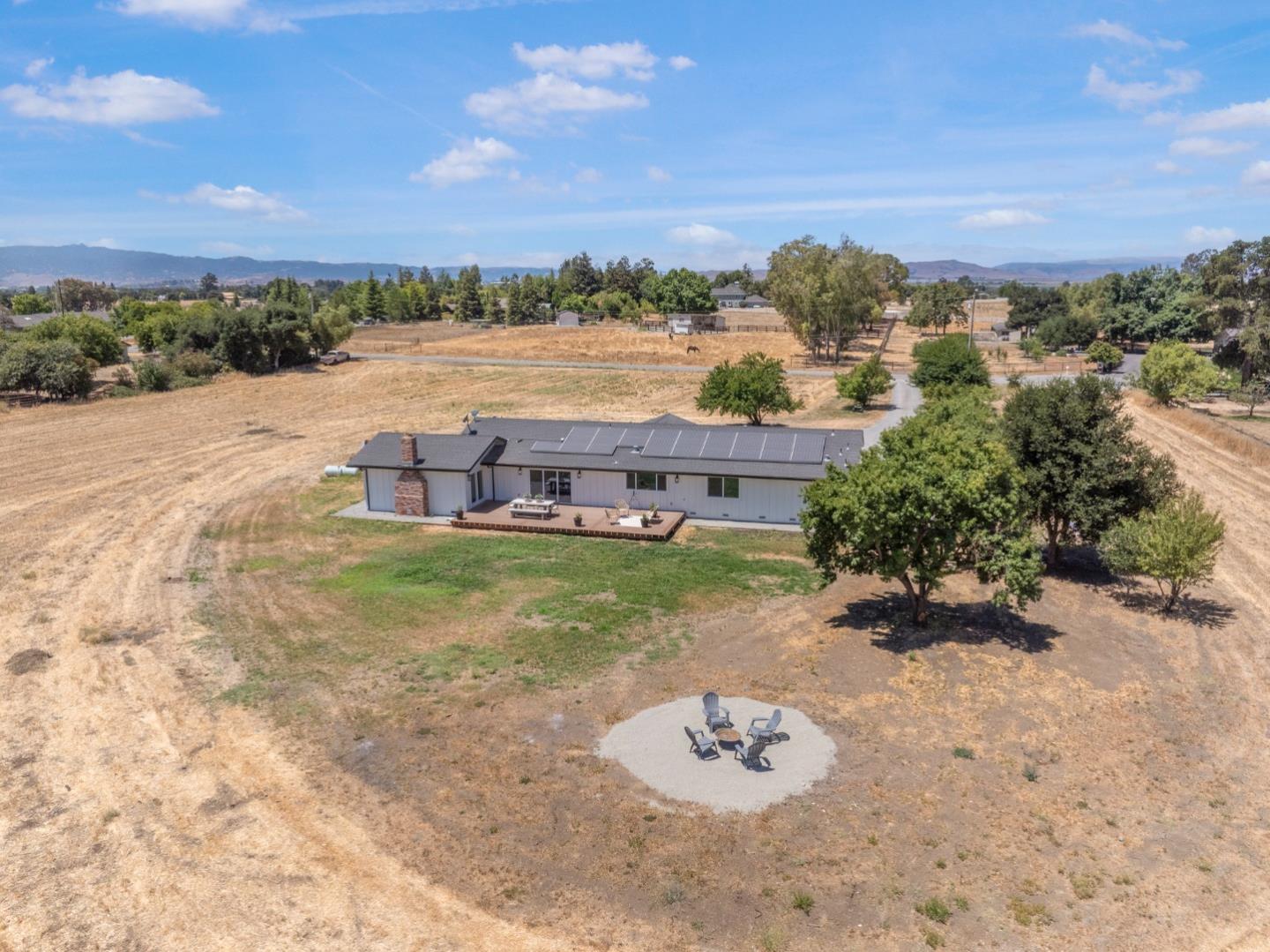 Detail Gallery Image 33 of 36 For 461 Morada Ln, Hollister,  CA 95023 - 3 Beds | 2/1 Baths