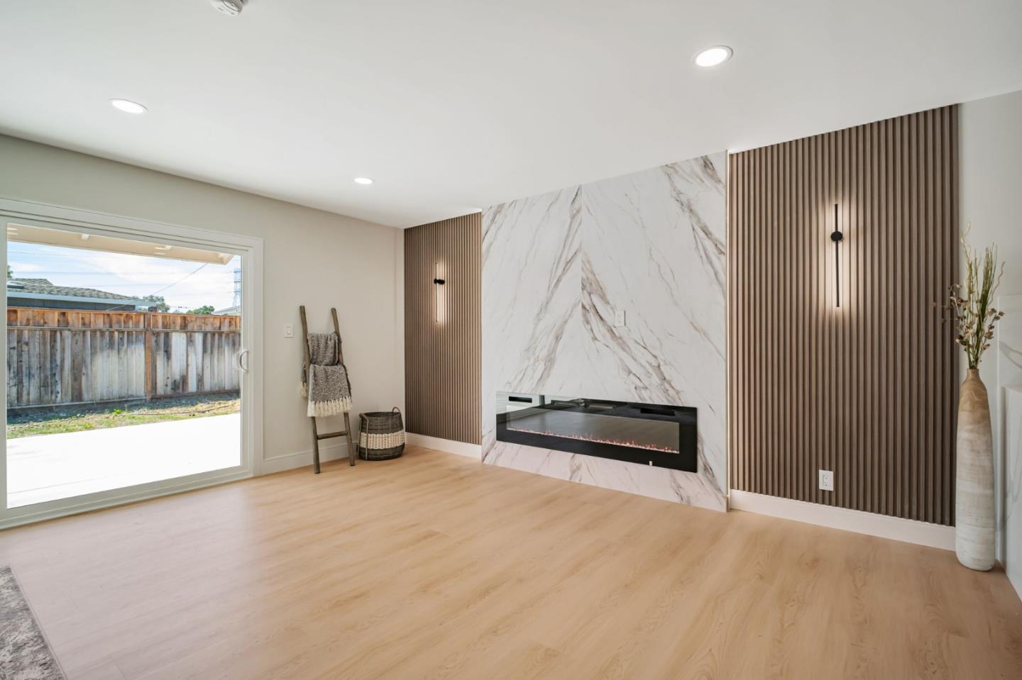 Detail Gallery Image 12 of 34 For 3680 Norfolk Rd, Fremont,  CA 94538 - 4 Beds | 2 Baths