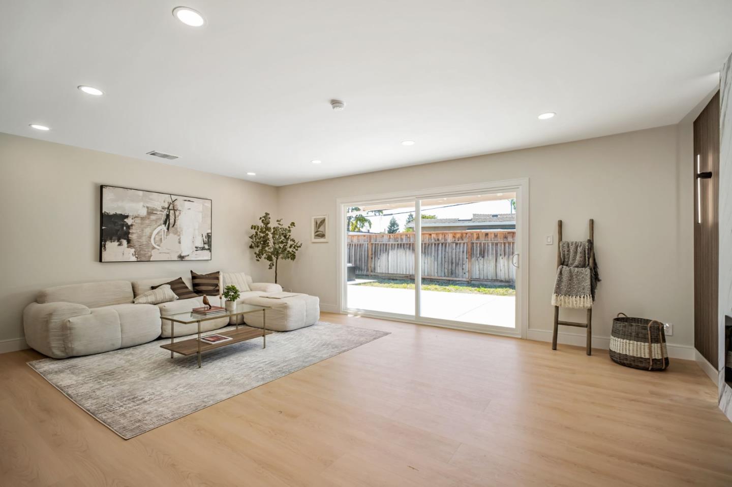 Detail Gallery Image 9 of 34 For 3680 Norfolk Rd, Fremont,  CA 94538 - 4 Beds | 2 Baths