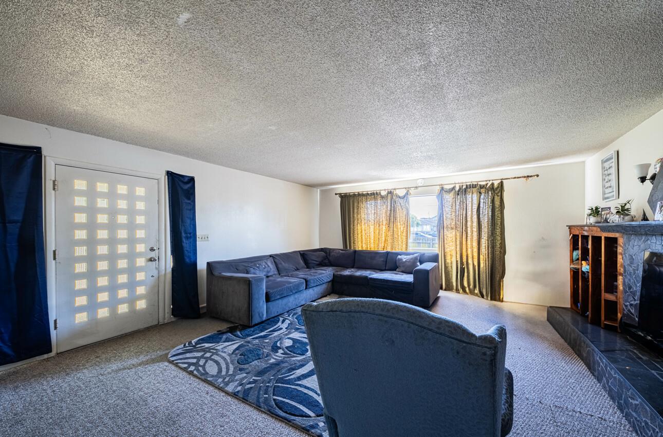 Detail Gallery Image 6 of 27 For 225 Carmel Ave, Marina,  CA 93933 - – Beds | – Baths