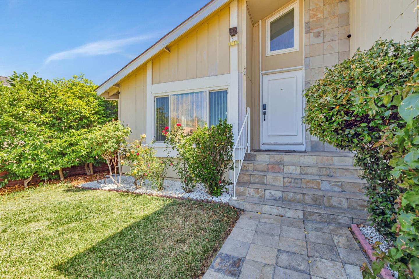 Detail Gallery Image 5 of 68 For 5769 Barnswell Way, San Jose,  CA 95138 - 4 Beds | 2/1 Baths