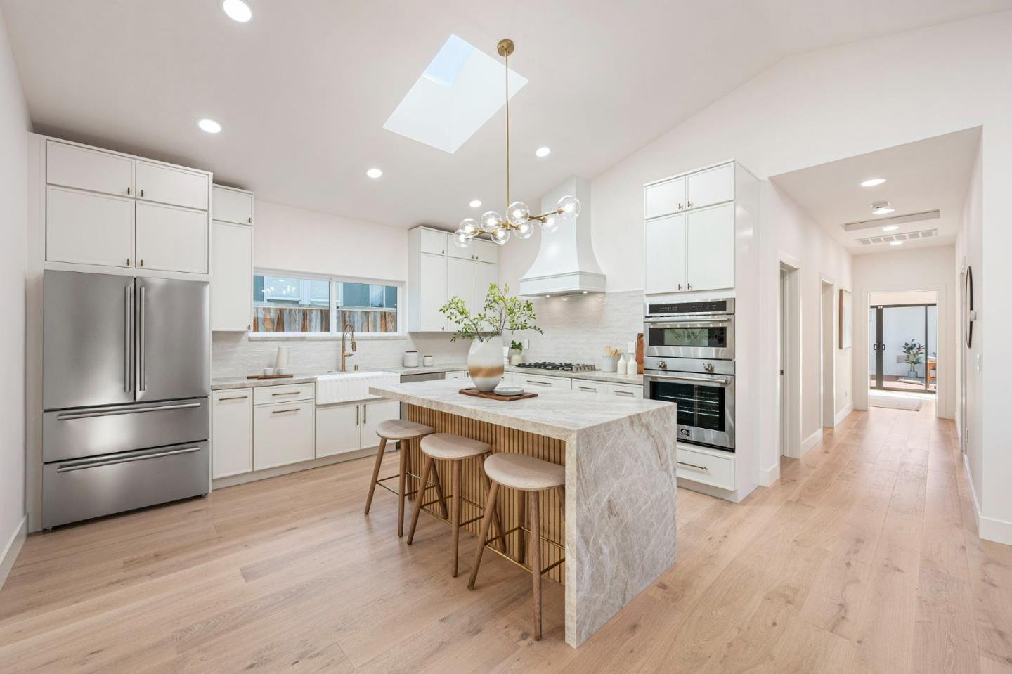 Detail Gallery Image 17 of 50 For 1202 Sanchez Ave, Burlingame,  CA 94010 - 3 Beds | 2 Baths