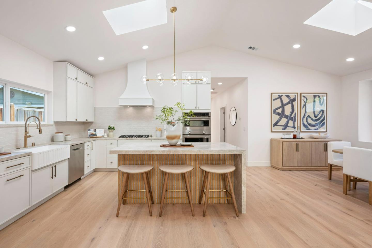 Detail Gallery Image 19 of 50 For 1202 Sanchez Ave, Burlingame,  CA 94010 - 3 Beds | 2 Baths