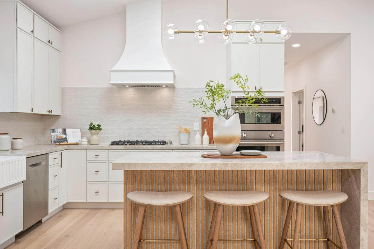 Detail Gallery Image 20 of 50 For 1202 Sanchez Ave, Burlingame,  CA 94010 - 3 Beds | 2 Baths