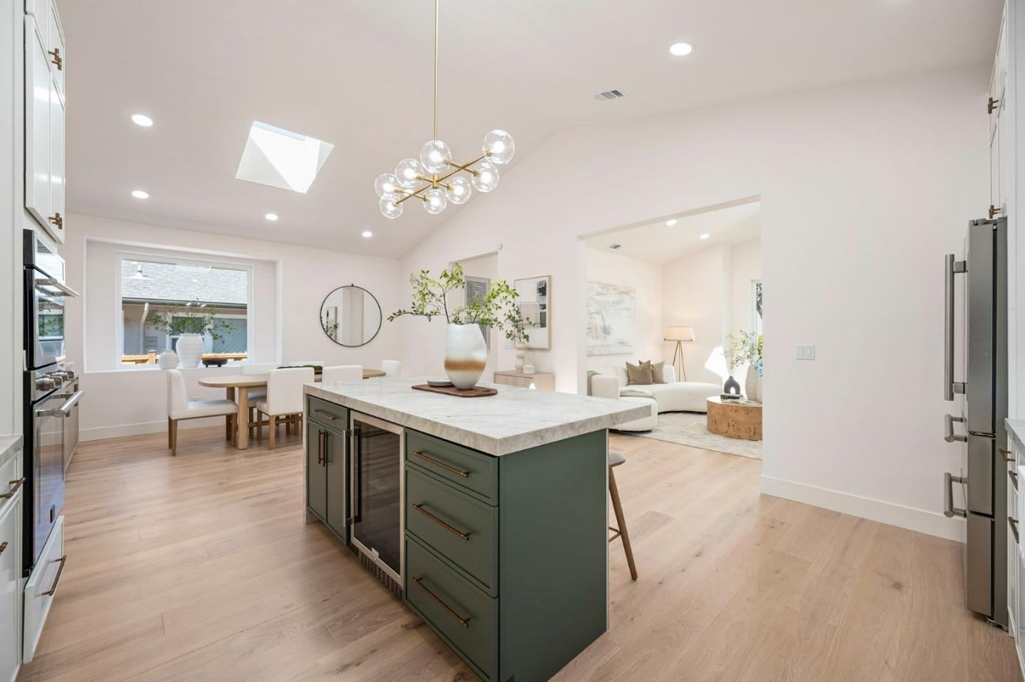 Detail Gallery Image 23 of 50 For 1202 Sanchez Ave, Burlingame,  CA 94010 - 3 Beds | 2 Baths