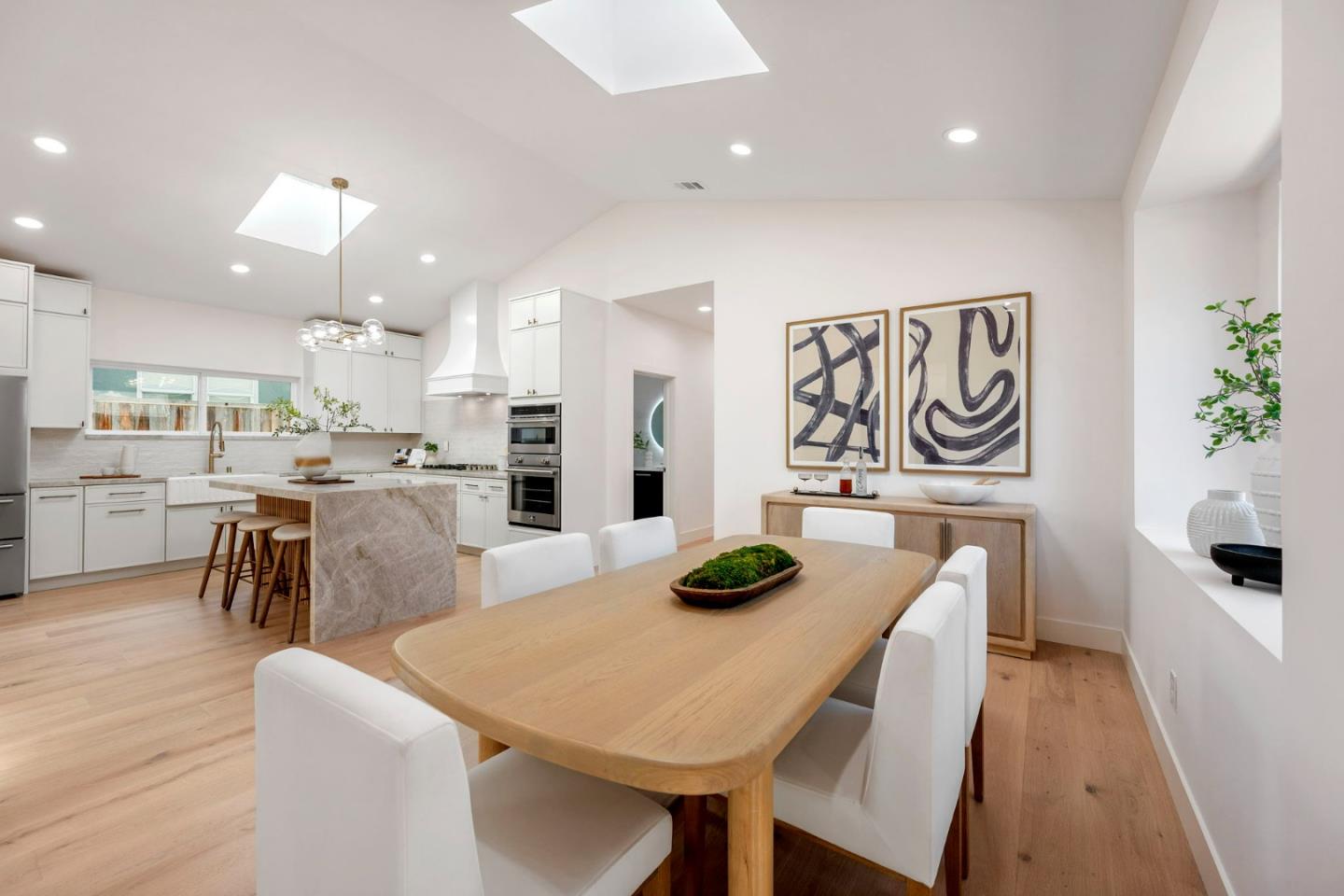 Detail Gallery Image 25 of 50 For 1202 Sanchez Ave, Burlingame,  CA 94010 - 3 Beds | 2 Baths