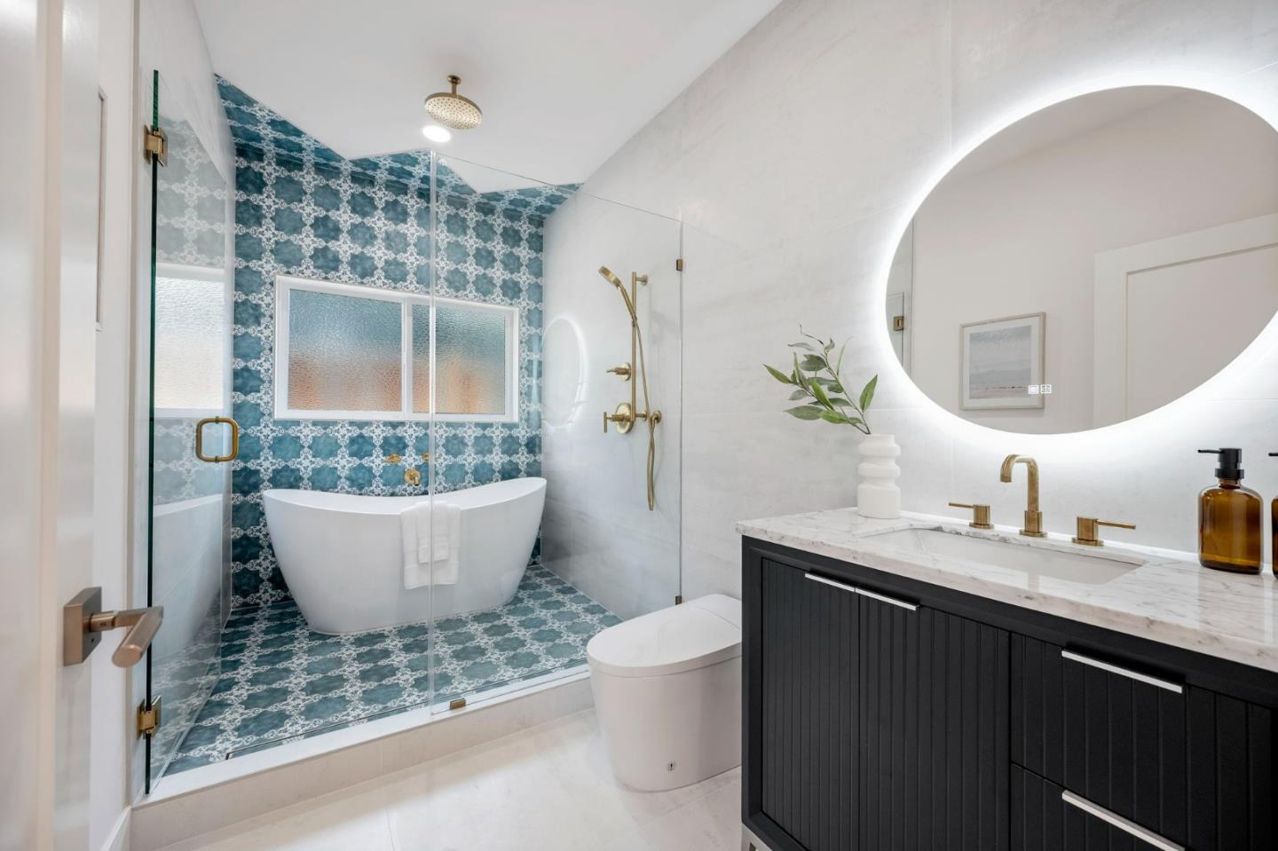 Detail Gallery Image 28 of 50 For 1202 Sanchez Ave, Burlingame,  CA 94010 - 3 Beds | 2 Baths