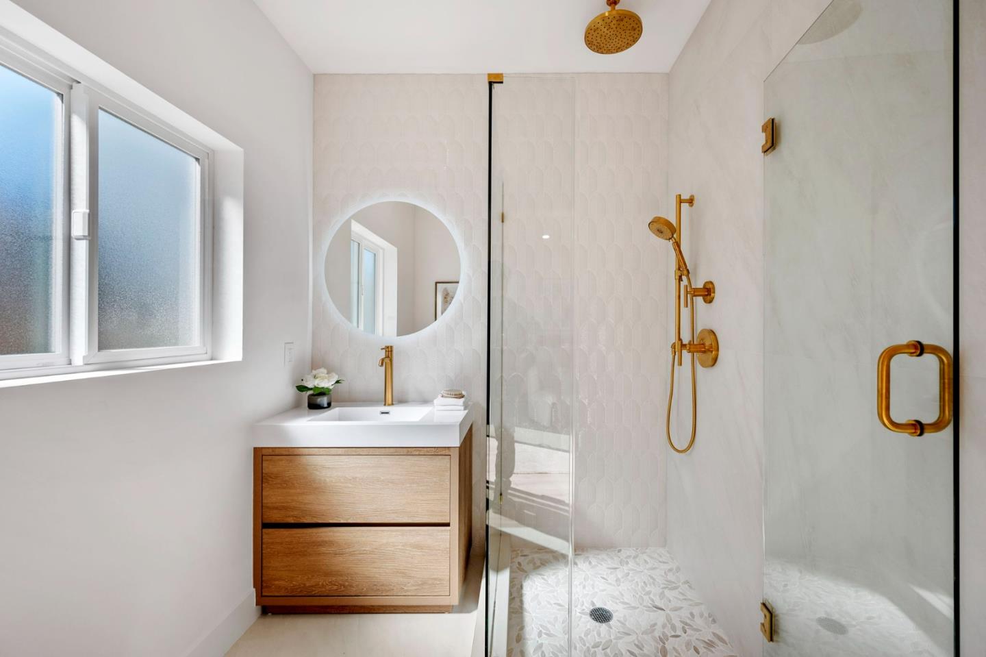 Detail Gallery Image 33 of 50 For 1202 Sanchez Ave, Burlingame,  CA 94010 - 3 Beds | 2 Baths