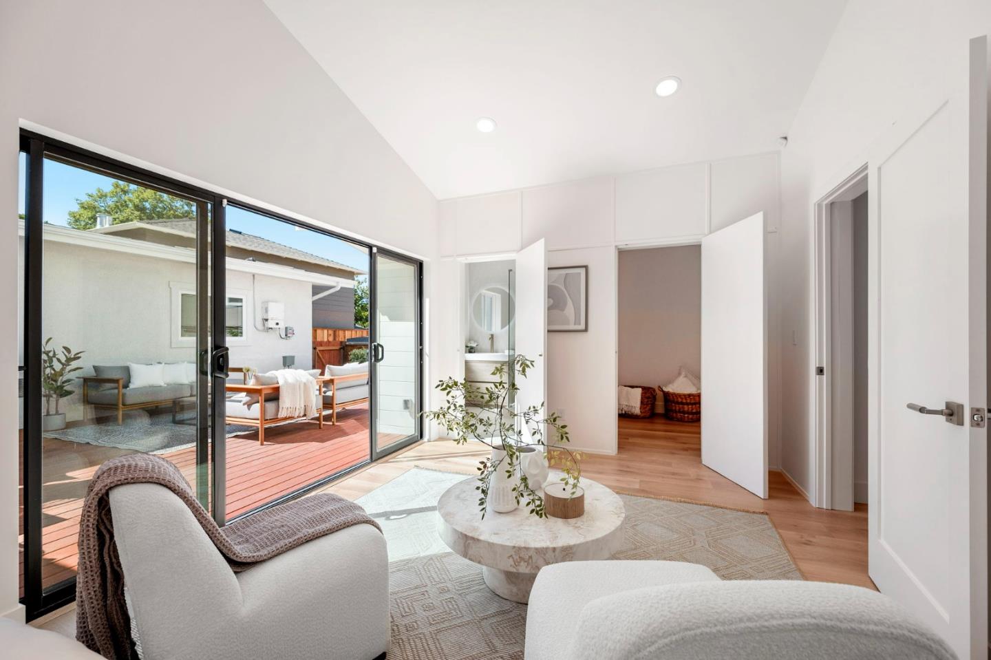 Detail Gallery Image 34 of 50 For 1202 Sanchez Ave, Burlingame,  CA 94010 - 3 Beds | 2 Baths