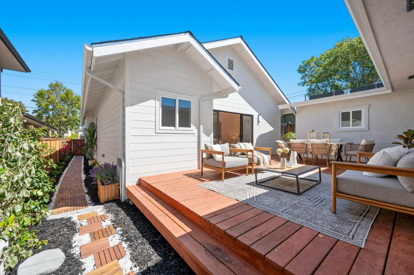 Detail Gallery Image 38 of 50 For 1202 Sanchez Ave, Burlingame,  CA 94010 - 3 Beds | 2 Baths