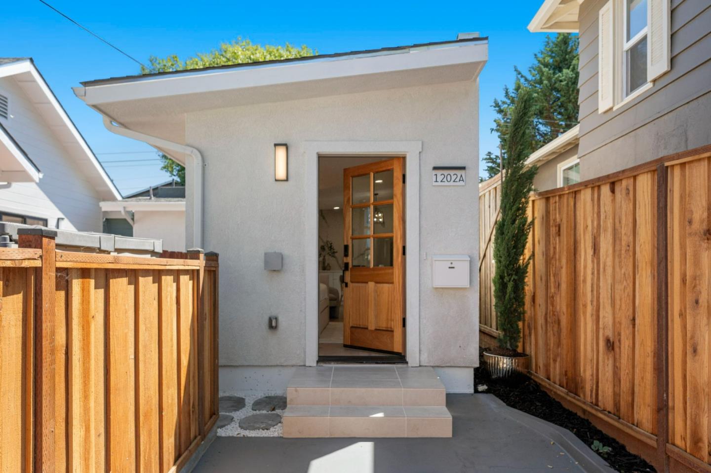 Detail Gallery Image 40 of 50 For 1202 Sanchez Ave, Burlingame,  CA 94010 - 3 Beds | 2 Baths