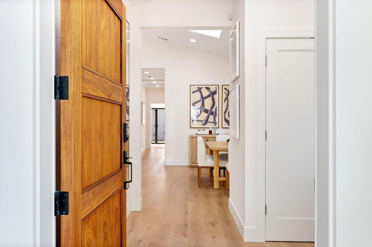 Detail Gallery Image 5 of 50 For 1202 Sanchez Ave, Burlingame,  CA 94010 - 3 Beds | 2 Baths