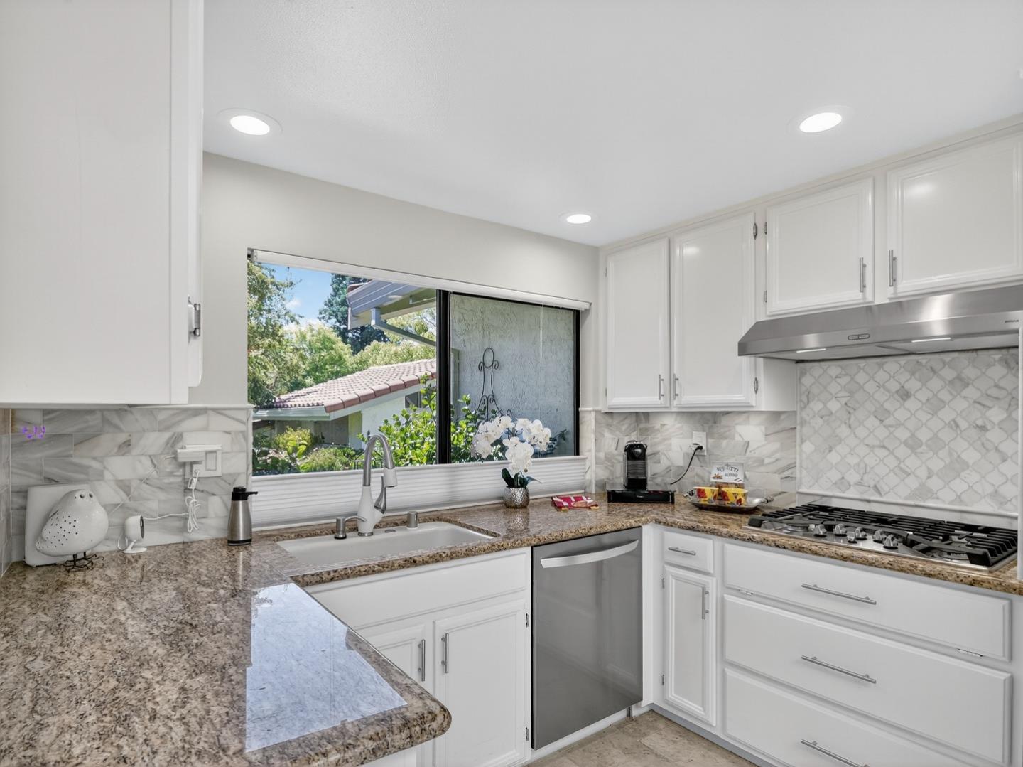 Detail Gallery Image 13 of 40 For 8100 Cabernet Ct, San Jose,  CA 95135 - 2 Beds | 2 Baths