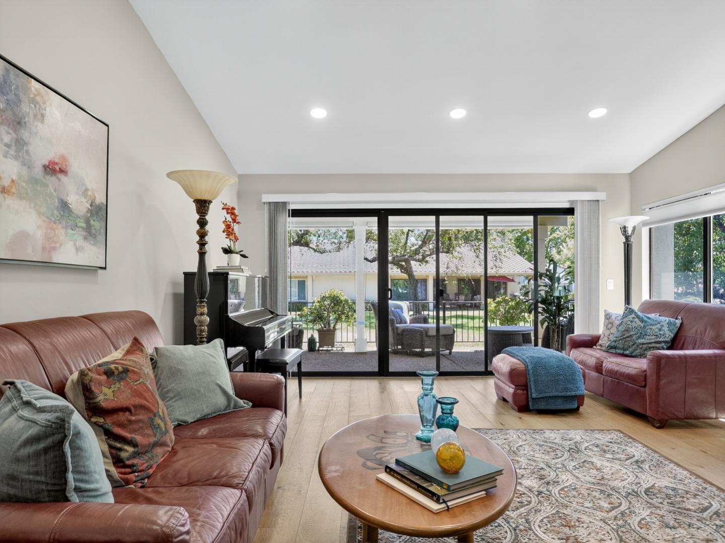 Detail Gallery Image 3 of 40 For 8100 Cabernet Ct, San Jose,  CA 95135 - 2 Beds | 2 Baths