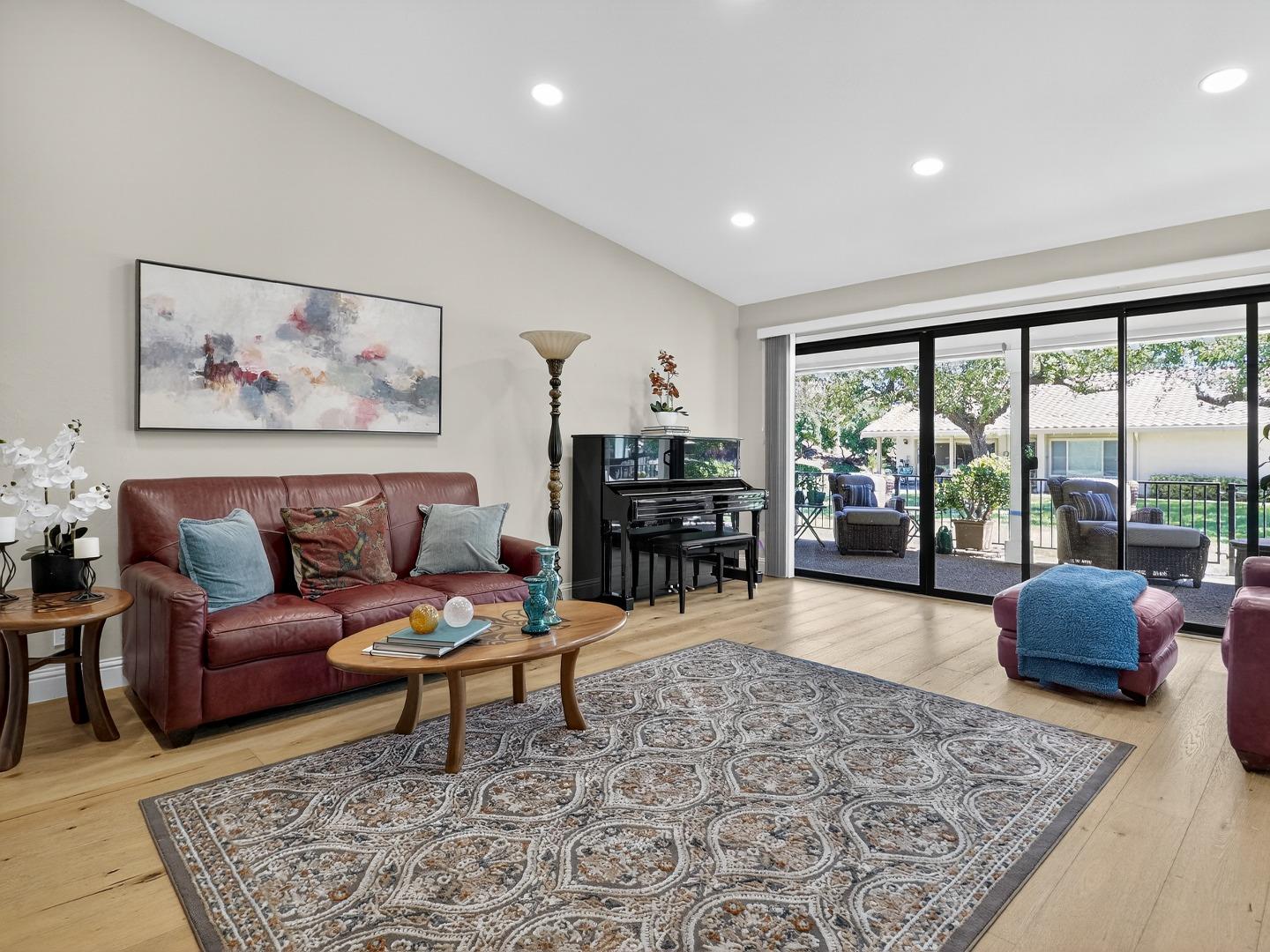 Detail Gallery Image 7 of 40 For 8100 Cabernet Ct, San Jose,  CA 95135 - 2 Beds | 2 Baths