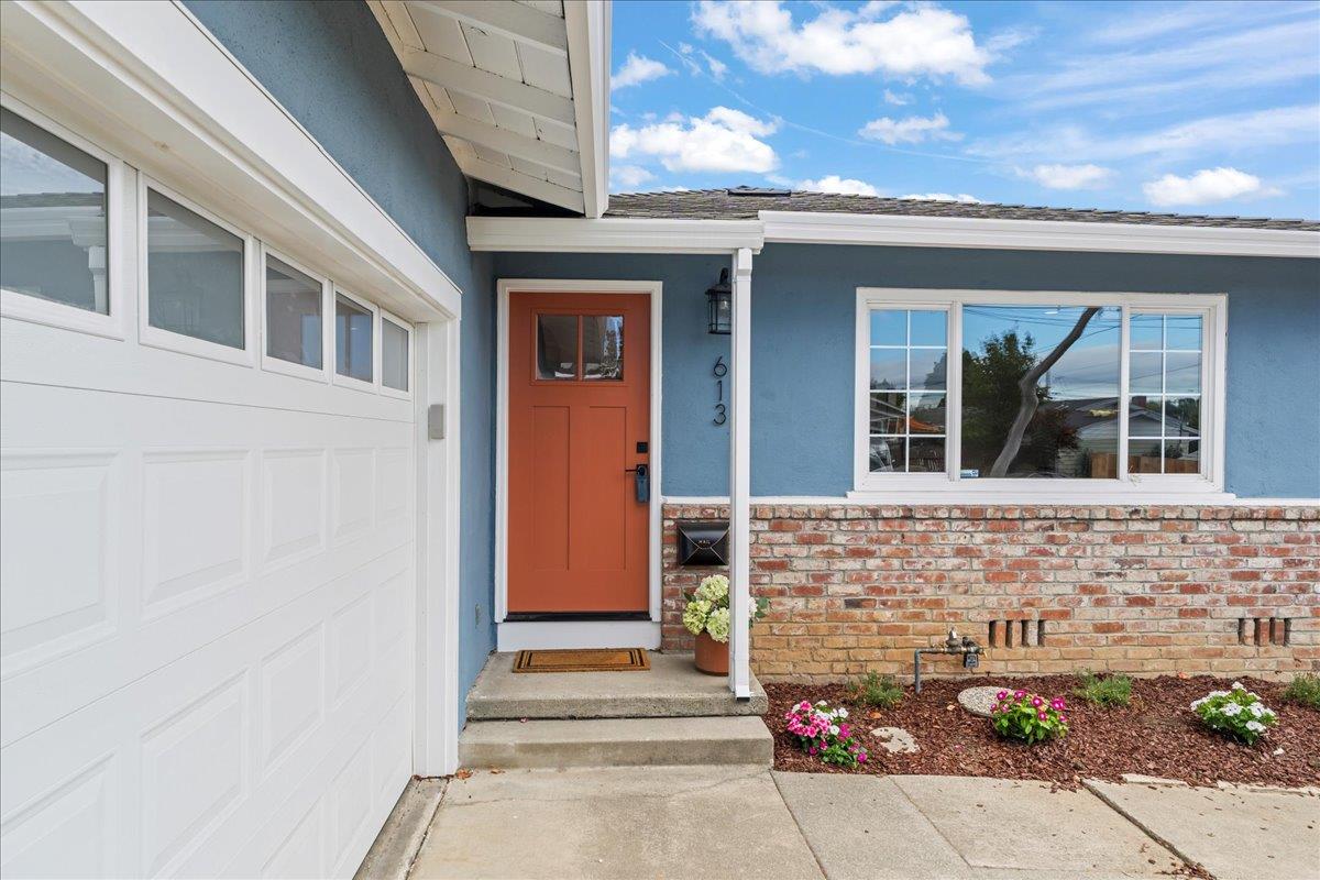 Detail Gallery Image 2 of 25 For 613 Evangeline Way, Hayward,  CA 94544 - 3 Beds | 2 Baths