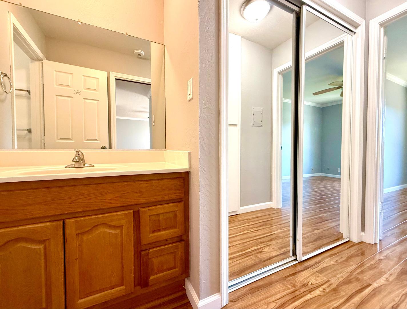 Detail Gallery Image 15 of 20 For 38455 Bronson St #325,  Fremont,  CA 94536 - 1 Beds | 1 Baths