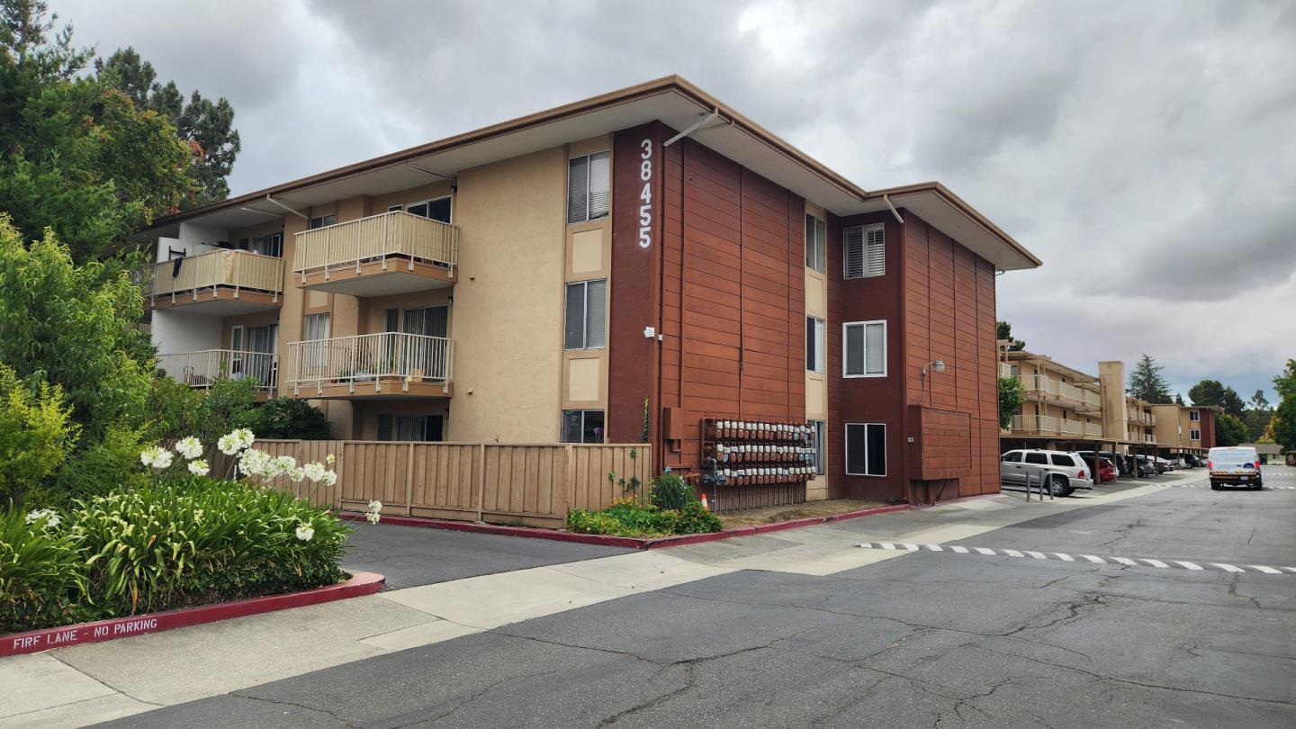 Detail Gallery Image 2 of 20 For 38455 Bronson St #325,  Fremont,  CA 94536 - 1 Beds | 1 Baths