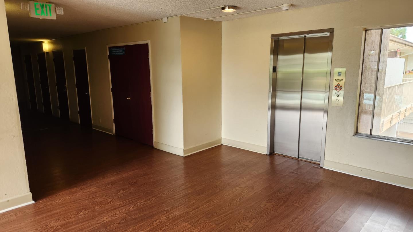 Detail Gallery Image 3 of 20 For 38455 Bronson St #325,  Fremont,  CA 94536 - 1 Beds | 1 Baths