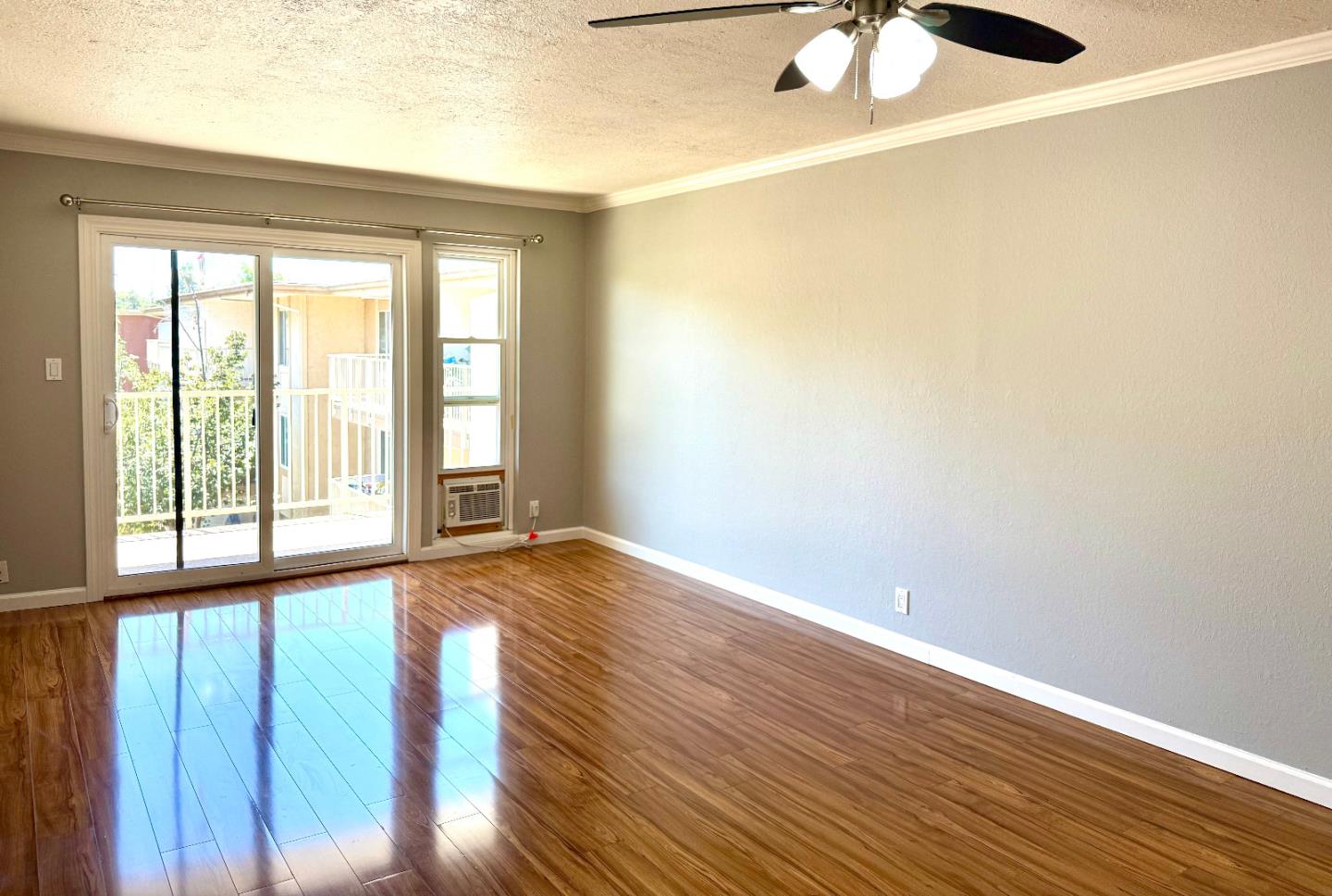 Detail Gallery Image 5 of 20 For 38455 Bronson St #325,  Fremont,  CA 94536 - 1 Beds | 1 Baths