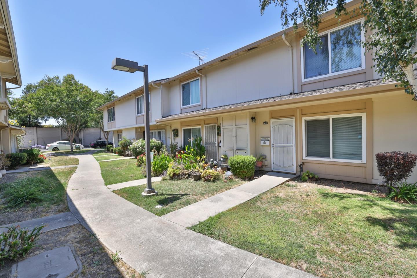 Detail Gallery Image 15 of 20 For 2672 Salome Ct, San Jose,  CA 95121 - 2 Beds | 1/1 Baths