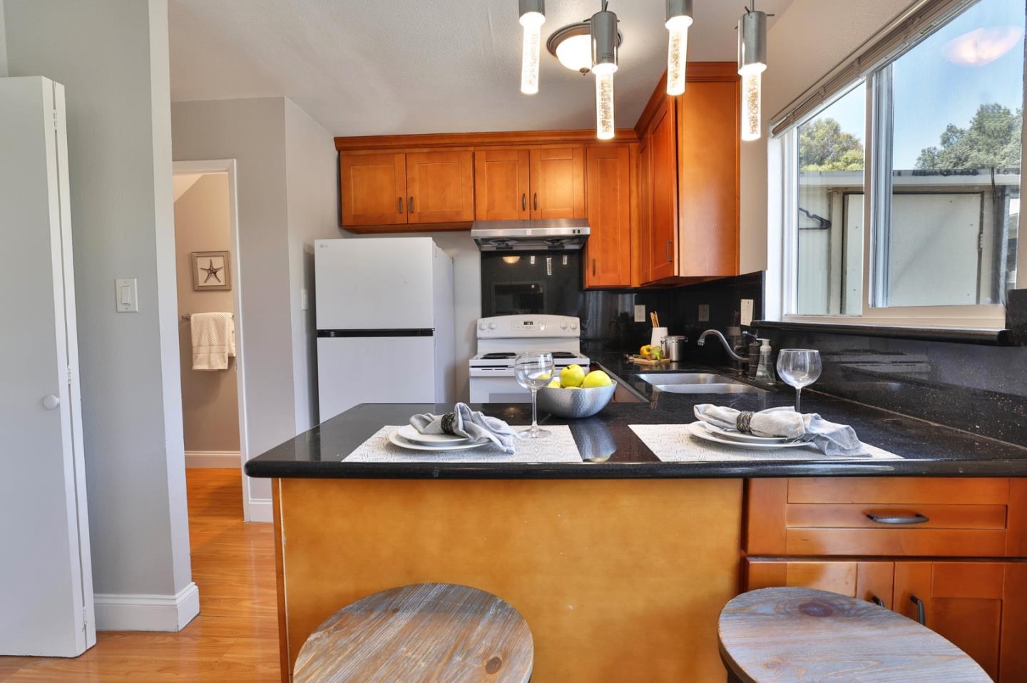 Detail Gallery Image 5 of 20 For 2672 Salome Ct, San Jose,  CA 95121 - 2 Beds | 1/1 Baths