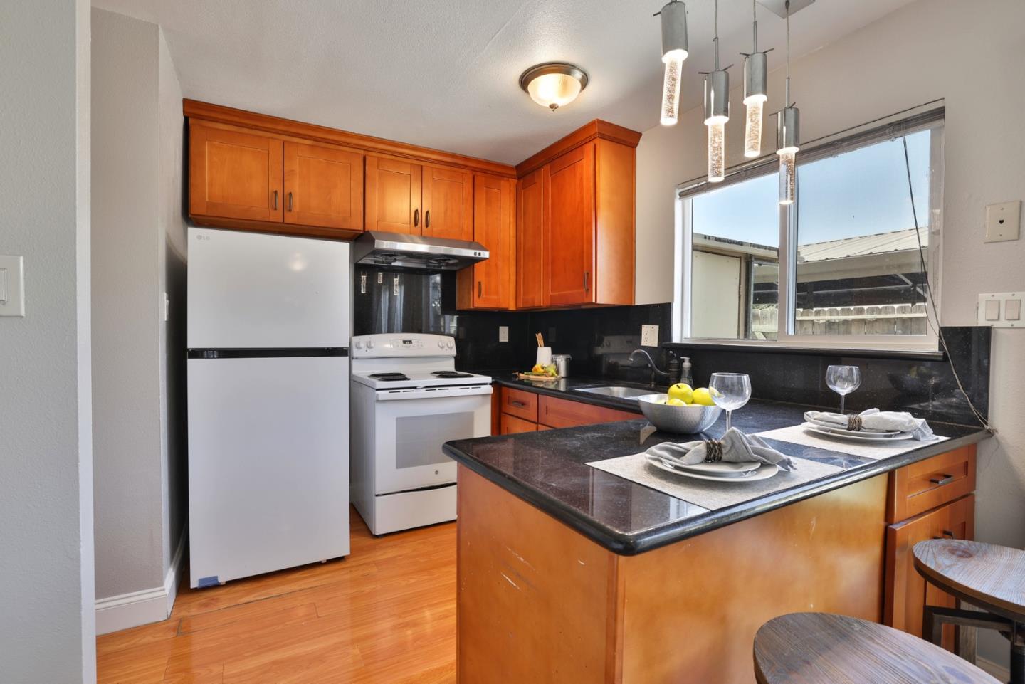 Detail Gallery Image 7 of 20 For 2672 Salome Ct, San Jose,  CA 95121 - 2 Beds | 1/1 Baths