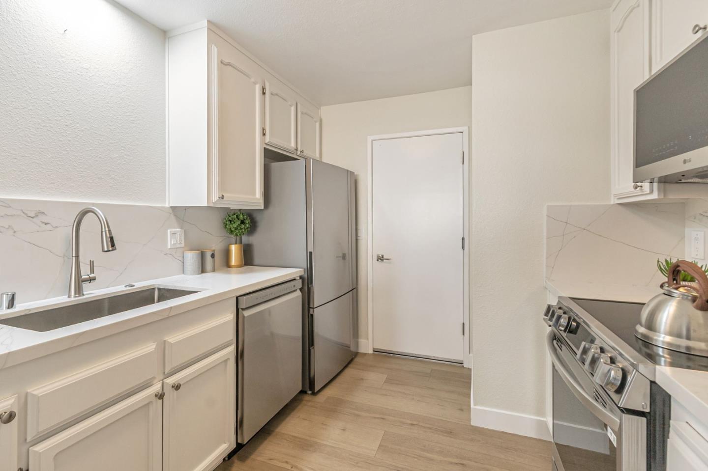 Detail Gallery Image 7 of 31 For 2105 Rancho Mccormick Blvd, Santa Clara,  CA 95050 - 2 Beds | 1 Baths