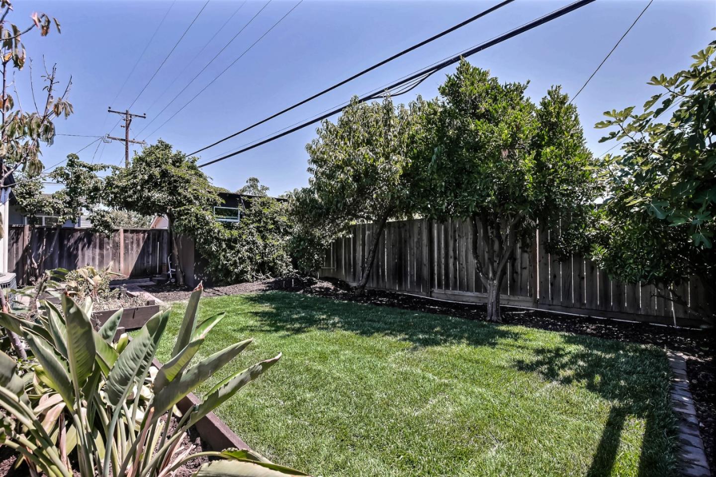 Detail Gallery Image 24 of 26 For 10250 Calvert Dr, Cupertino,  CA 95014 - 4 Beds | 3 Baths