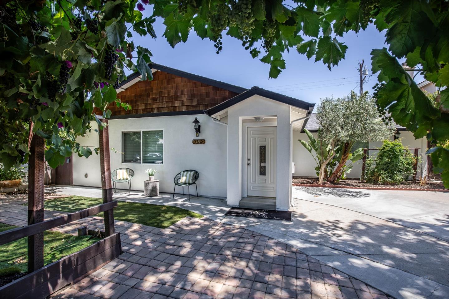 Detail Gallery Image 25 of 26 For 10250 Calvert Dr, Cupertino,  CA 95014 - 4 Beds | 3 Baths